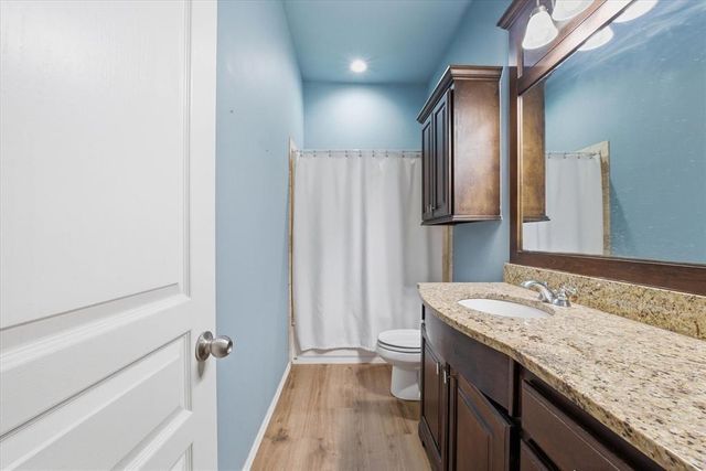 19509 Crest Ridge Drive, Edmond, OK 73012