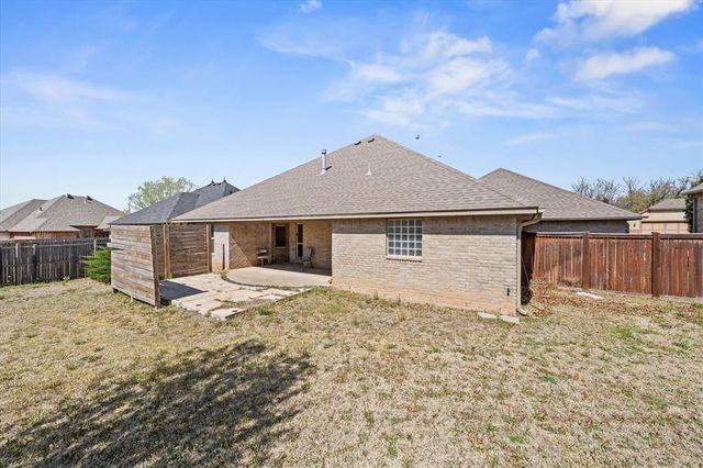 19509 Crest Ridge Drive, Edmond, OK 73012