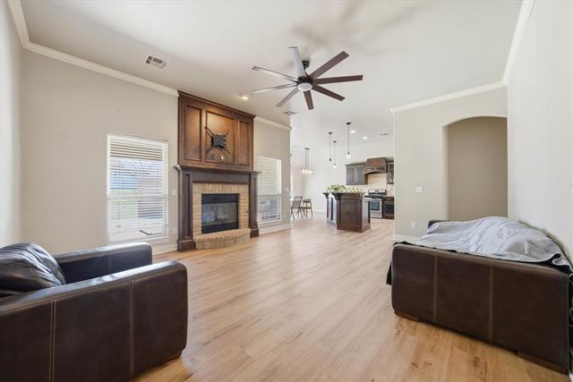 19509 Crest Ridge Drive, Edmond, OK 73012