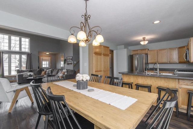 3800 Rivers Crossing DRIVE, Waukesha, WI 53189