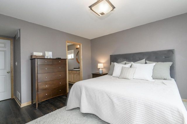 3800 Rivers Crossing DRIVE, Waukesha, WI 53189