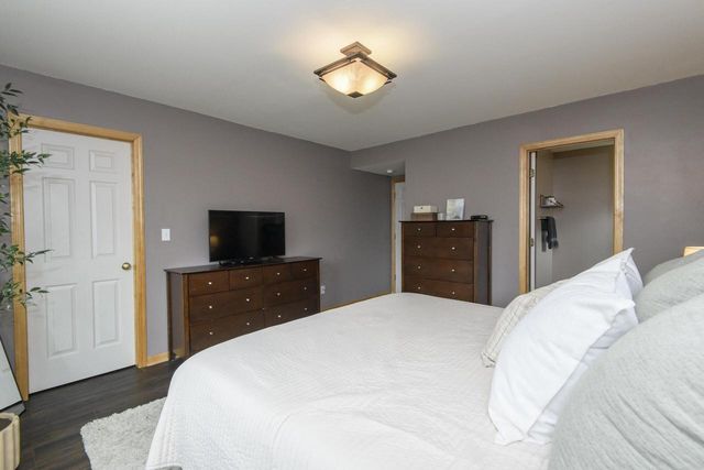 3800 Rivers Crossing DRIVE, Waukesha, WI 53189