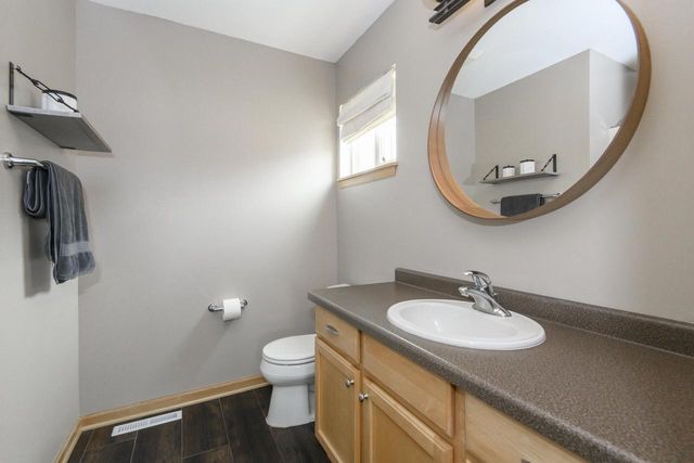 3800 Rivers Crossing DRIVE, Waukesha, WI 53189