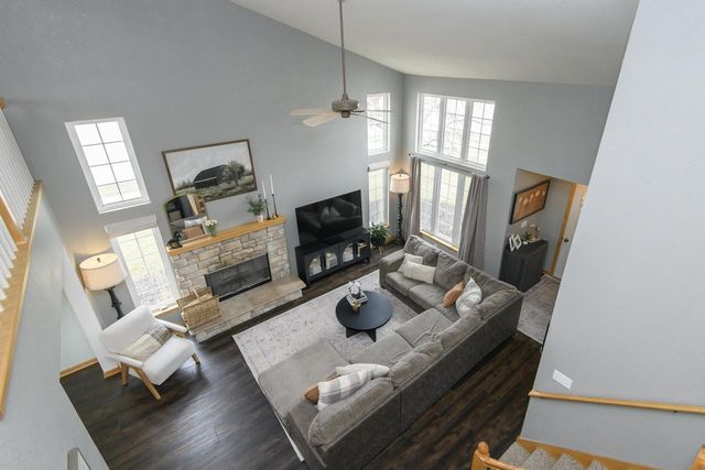 3800 Rivers Crossing DRIVE, Waukesha, WI 53189