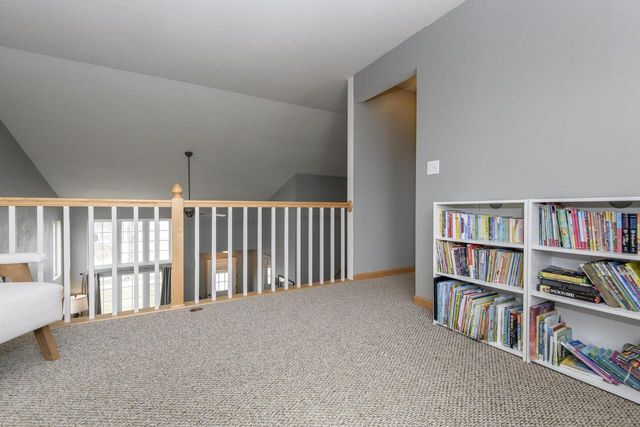 3800 Rivers Crossing DRIVE, Waukesha, WI 53189