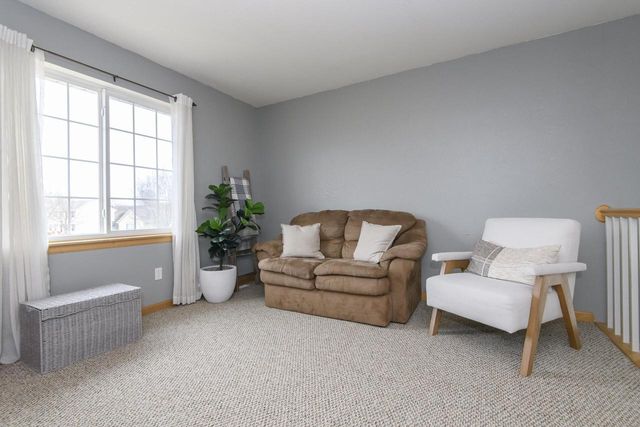 3800 Rivers Crossing DRIVE, Waukesha, WI 53189