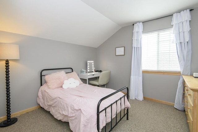 3800 Rivers Crossing DRIVE, Waukesha, WI 53189