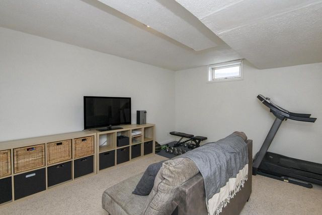 3800 Rivers Crossing DRIVE, Waukesha, WI 53189