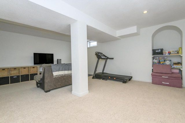 3800 Rivers Crossing DRIVE, Waukesha, WI 53189