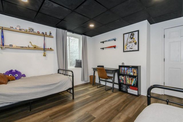 3800 Rivers Crossing DRIVE, Waukesha, WI 53189