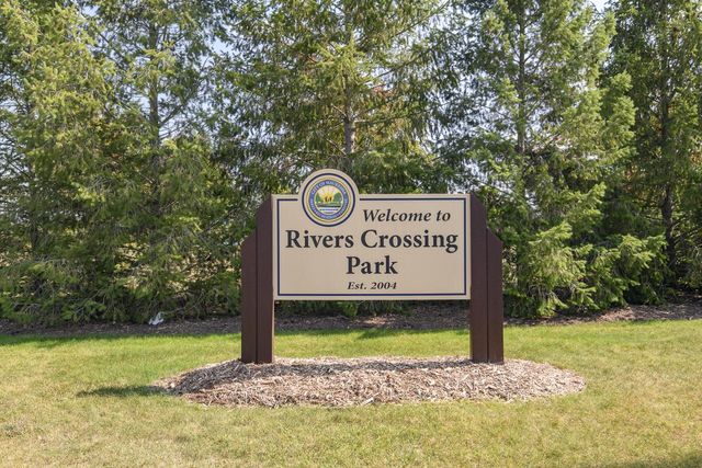 3800 Rivers Crossing DRIVE, Waukesha, WI 53189
