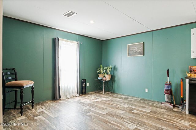 1060 Poplar Road, Southport, NC 28461