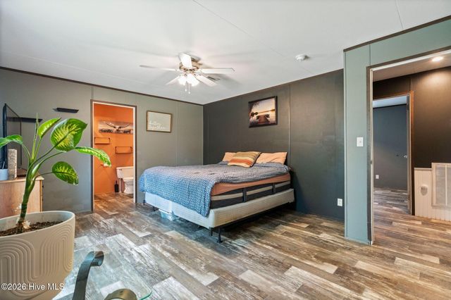 1060 Poplar Road, Southport, NC 28461