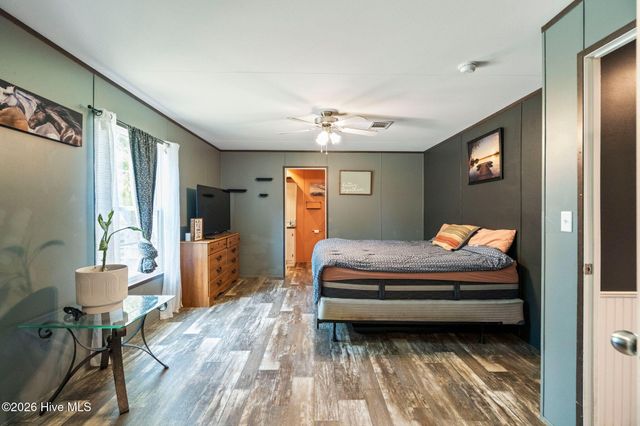 1060 Poplar Road, Southport, NC 28461