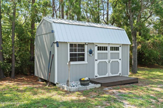 1060 Poplar Road, Southport, NC 28461