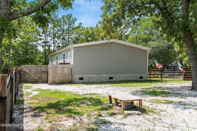 1060 Poplar Road, Southport, NC 28461