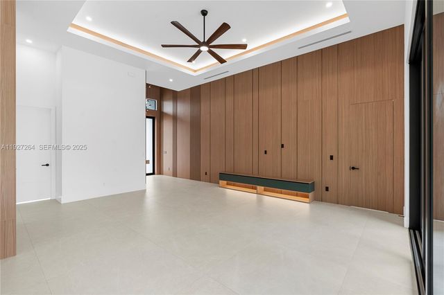 105 sw 33rd PL, Cape Coral, FL 33991