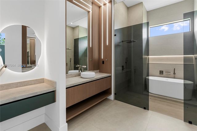 105 sw 33rd PL, Cape Coral, FL 33991