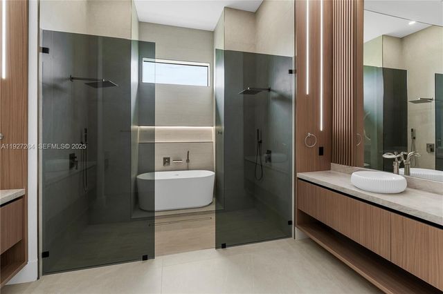 105 sw 33rd PL, Cape Coral, FL 33991