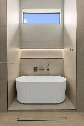 105 sw 33rd PL, Cape Coral, FL 33991