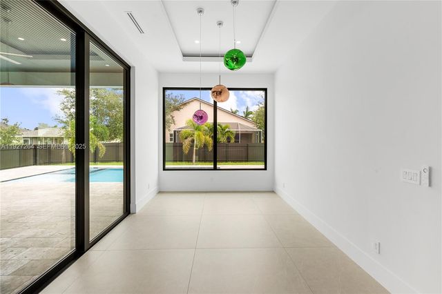 105 sw 33rd PL, Cape Coral, FL 33991