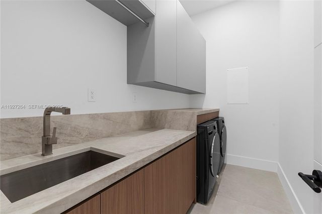 105 sw 33rd PL, Cape Coral, FL 33991