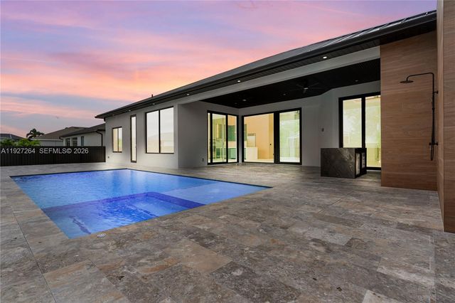 105 sw 33rd PL, Cape Coral, FL 33991