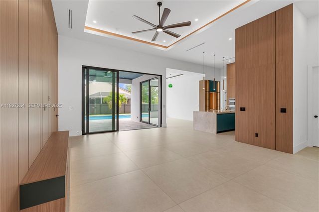 105 sw 33rd PL, Cape Coral, FL 33991