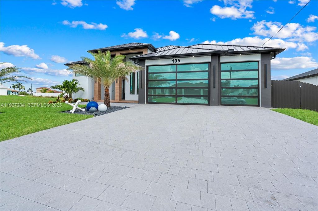 105 sw 33rd PL, Cape Coral, FL 33991