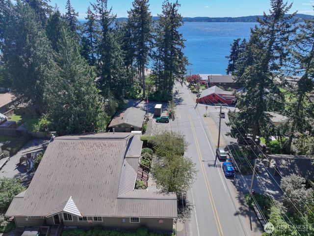 9263 NE Spruce Avenue, Indianola, WA 98342