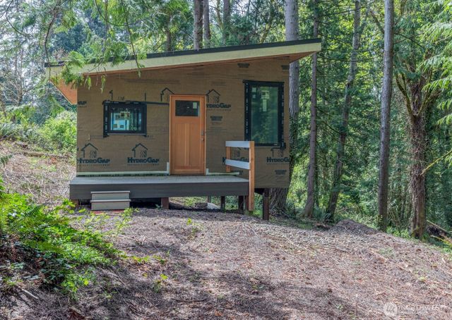 9263 NE Spruce Avenue, Indianola, WA 98342