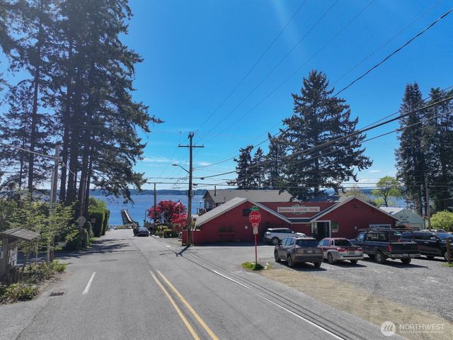 9263 NE Spruce Avenue, Indianola, WA 98342