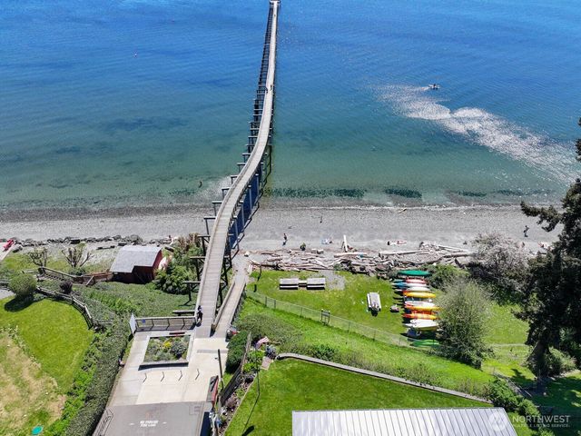 9263 NE Spruce Avenue, Indianola, WA 98342