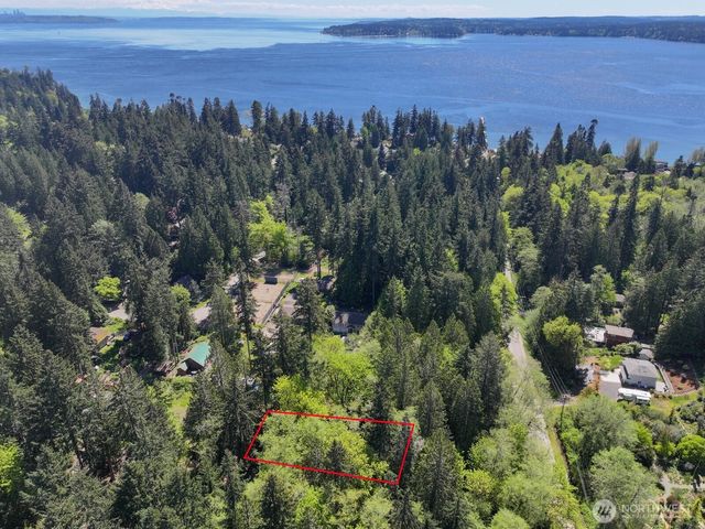 9263 NE Spruce Avenue, Indianola, WA 98342