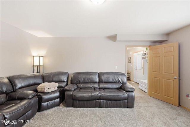 6628 W Reiner Circle, Wasilla, AK 99623