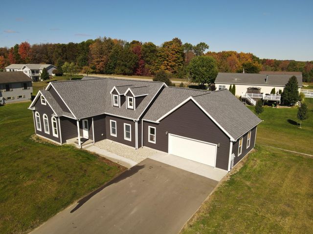 21238 Deans View, Big Rapids, MI 49307
