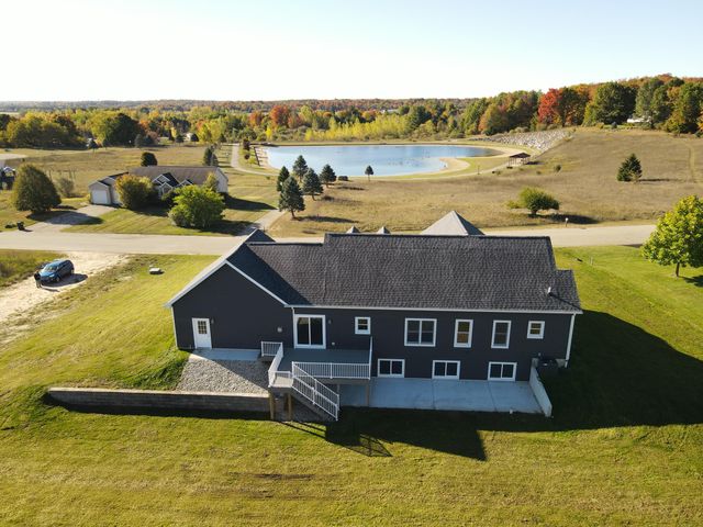 21238 Deans View, Big Rapids, MI 49307