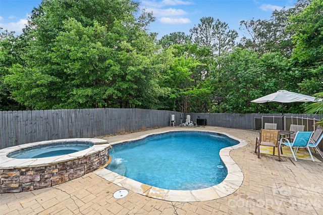 5821 Shadow Creek Road, Charlotte, NC 28226