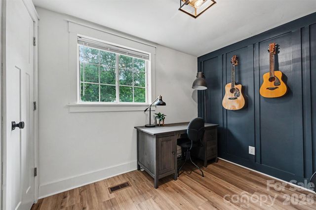 5821 Shadow Creek Road, Charlotte, NC 28226
