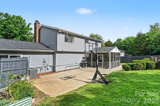 5821 Shadow Creek Road, Charlotte, NC 28226
