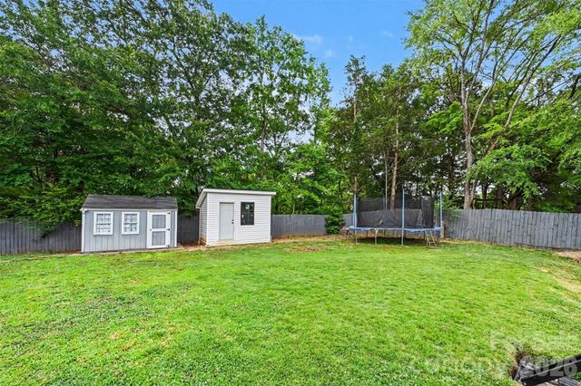 5821 Shadow Creek Road, Charlotte, NC 28226