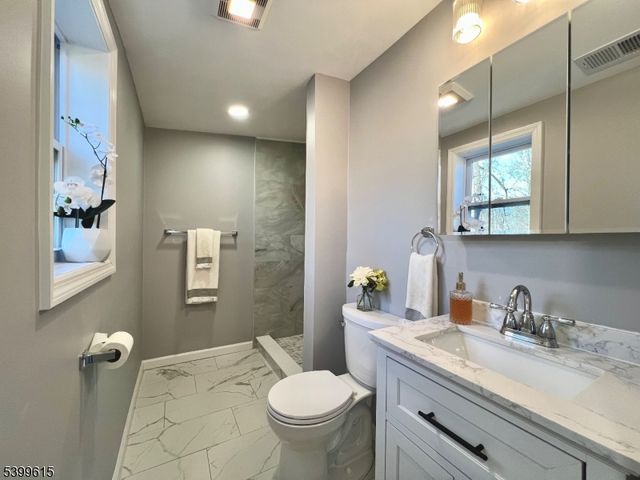 1 Vail Rd, Parsippany-troy Hills Twp., NJ 07034