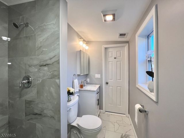 1 Vail Rd, Parsippany-troy Hills Twp., NJ 07034