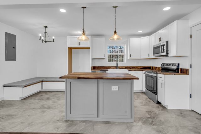 7159 CCC Rd, Fairview, TN 37062