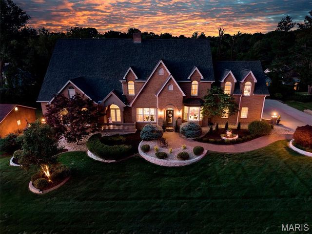21 Country Club Drive, Edwardsville, IL 62025