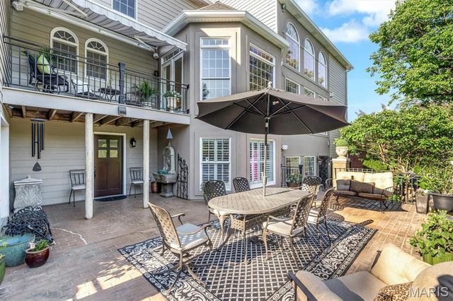 21 Country Club Drive, Edwardsville, IL 62025
