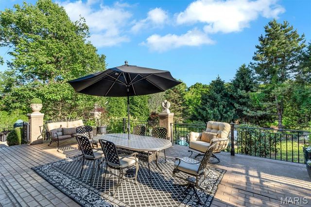21 Country Club Drive, Edwardsville, IL 62025