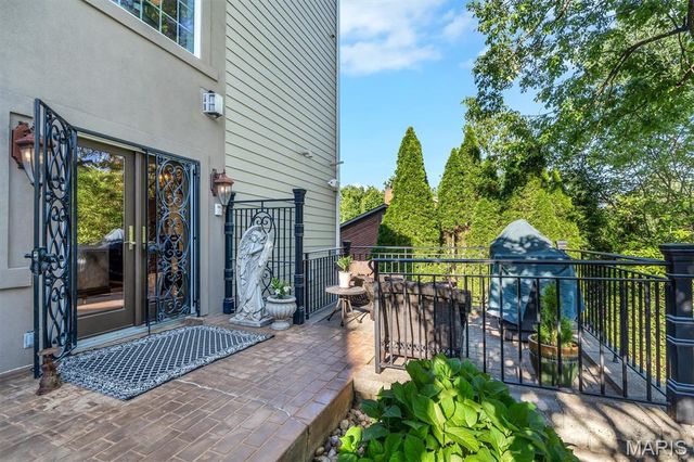 21 Country Club Drive, Edwardsville, IL 62025