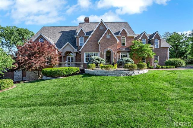 21 Country Club Drive, Edwardsville, IL 62025