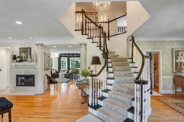21 Country Club Drive, Edwardsville, IL 62025